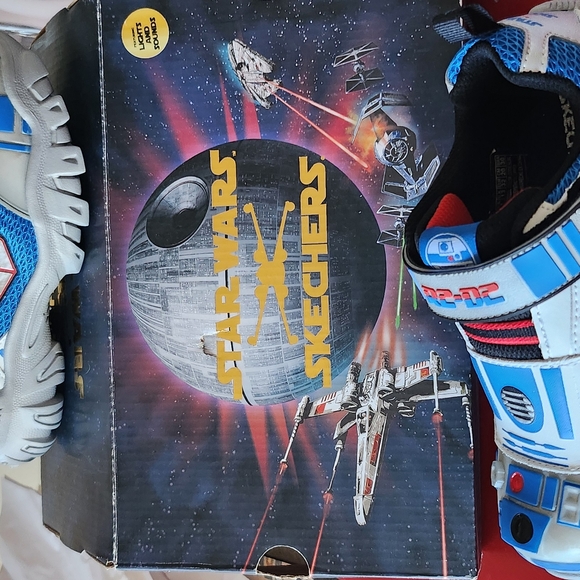 R2D2 Shoes - Picture 2 of 7